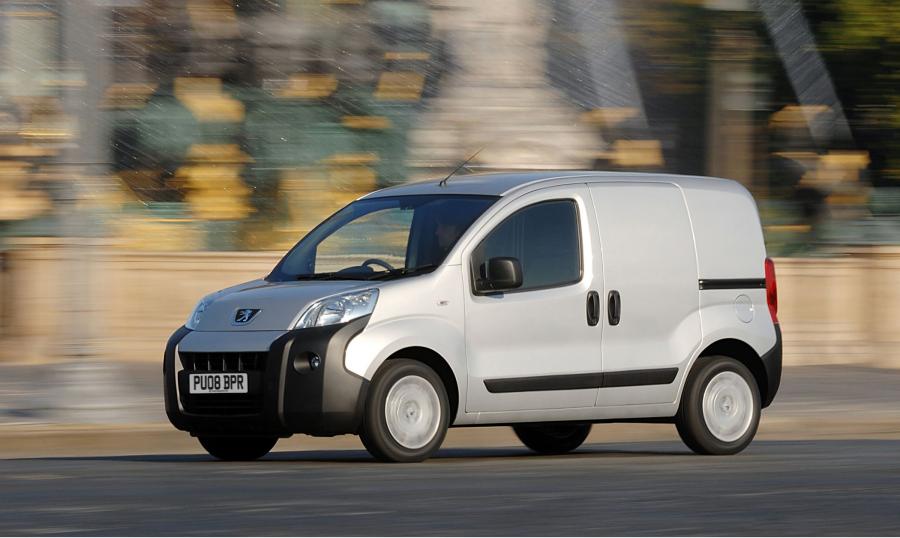  Peugeot Bipper 2008 года  (фото 19 из 93)